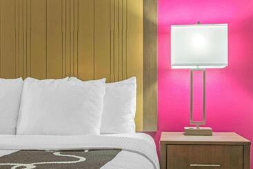 هتل La Quinta By Wyndham Fort Smith