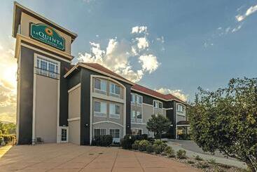 هتل La Quinta Inn & Suites By Wyndham Loveland Estes Park