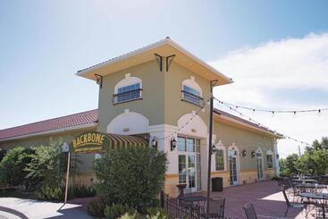 هتل La Quinta Inn & Suites By Wyndham Loveland Estes Park