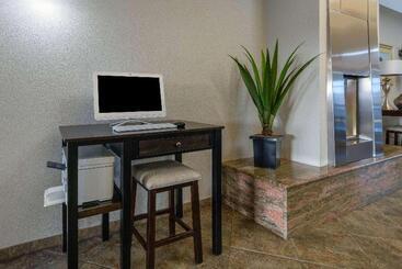 هتل La Quinta Inn & Suites By Wyndham Loveland Estes Park