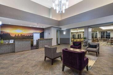 هتل La Quinta Inn & Suites By Wyndham Loveland Estes Park
