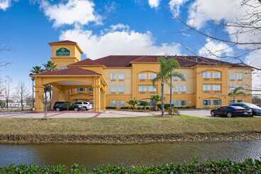 هتل La Quinta By Wyndham Pearland