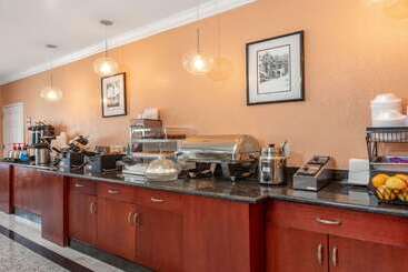 فندق La Quinta Inn & Suites By Wyndham St. Augustine