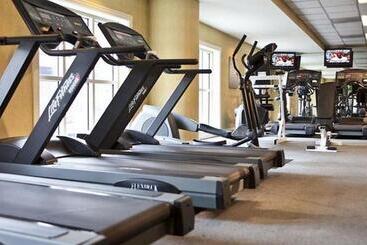 هتل Marriott St. Louis Grand