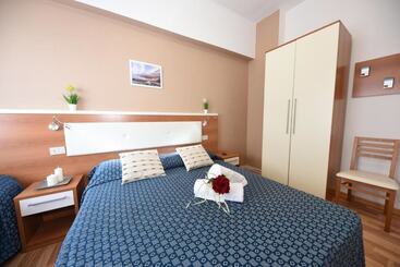 هتل Miramare Inn