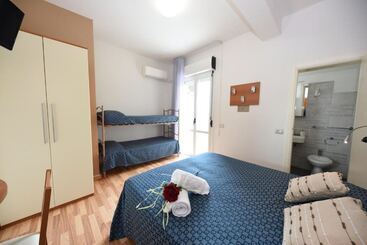 هتل Miramare Inn