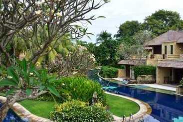 هتل Pool Villa Merumatta Senggigi