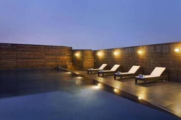 هتل Ramada Gurgaon Central