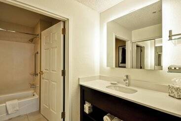 هتل Residence Inn By Marriott Jacksonville Airport