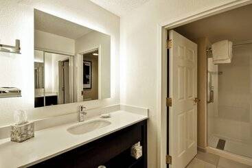 هتل Residence Inn By Marriott Jacksonville Airport