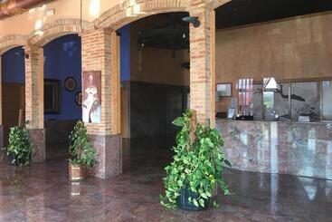هتل La Bodega