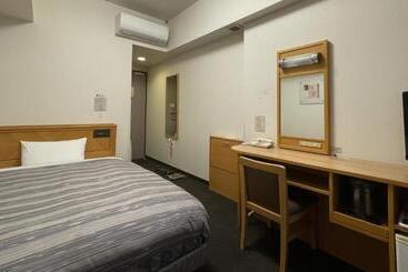 هتل Route Inn Naha Tomariko