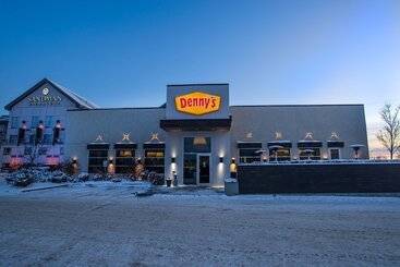 هتل Sandman Signature Edmonton South