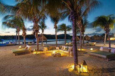 هتل Santa Barbara Beach & Golf Resort