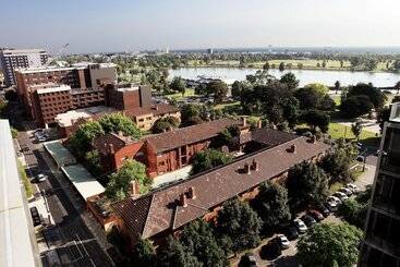 هتل Seasons Heritage Melbourne