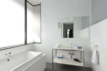 هتل Seasons Heritage Melbourne