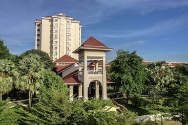 Sofitel Phnom Penh Phokeethra - Phnom Penh