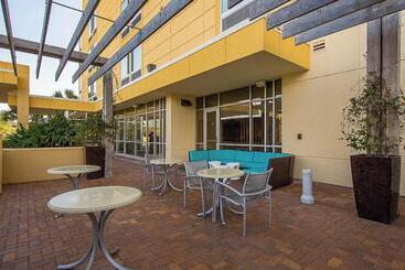هتل Springhill Suites Tampa North/tampa Palms