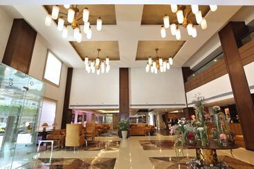 Отель Stellar Resorts