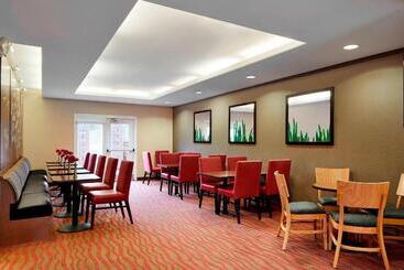 هتل Towneplace Suites By Marriott Harrisburg Hershey
