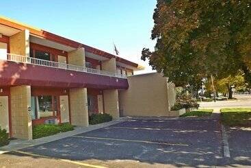 هتل Travelodge By Wyndham Kalispell