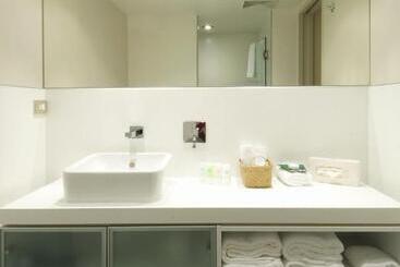 هتل Wai Ora Lakeside Spa Resort