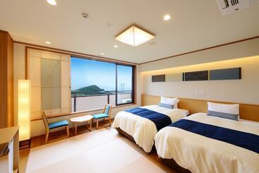 هتل Washu Blue Resort風籠 Kasago