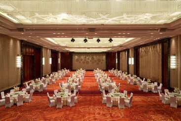 هتل Wyndham Qingdao