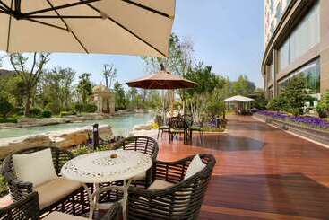 هتل Wyndham Qingdao