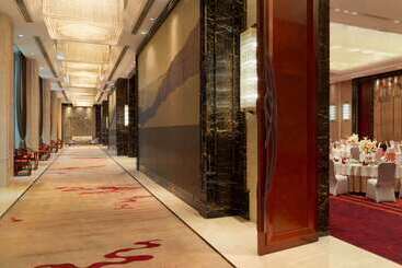 هتل Wyndham Qingdao