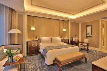 هتل Wyndham Qingdao