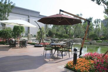 هتل Wyndham Qingdao