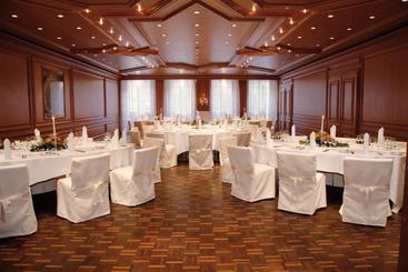 فندق Zunfthaus Zu Wirthen