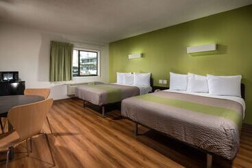 Motel 6 Canoga Park, Ca
