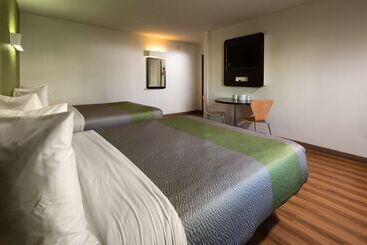 Motel 6 Canoga Park, Ca
