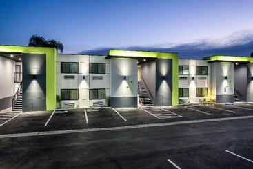 Motel 6 Canoga Park, Ca