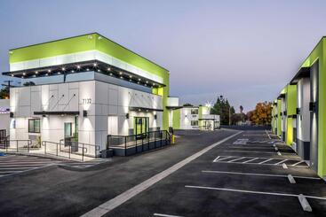 Motel 6 Canoga Park, Ca