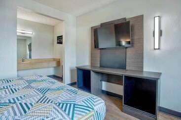 Motel 6 Salem, Or