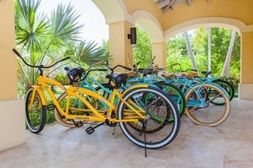 استراحتگاه The Tuscany On Grace Bay