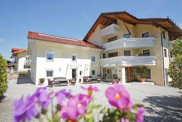 Wellness & Landhotel Prinz  Wellness & Romantik