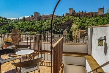Apartamentos Alhambra