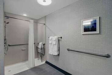 Hampton Inn & Suites Syracuse Dewitt