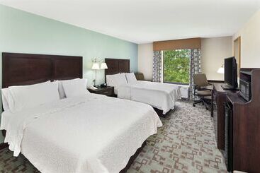 Hampton Inn & Suites Savannahairport