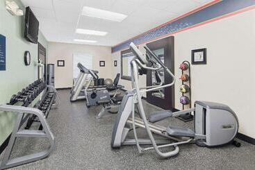 Hampton Inn & Suites Savannahairport