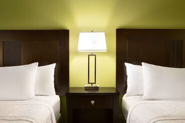 Homewood Suites By Hilton Fort Myers Airport/fgcu