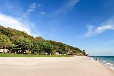 هتل Amantra Resort And Spa