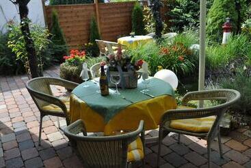 בית מלון כפרי & Restaurant Bei Hölzchen