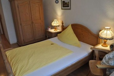 בית מלון כפרי & Restaurant Bei Hölzchen