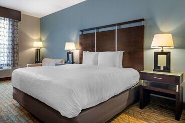 هتل Best Western Plus Bradenton Gateway
