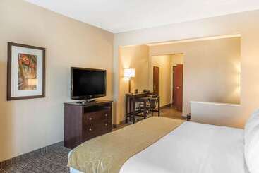 هتل Comfort Suites North